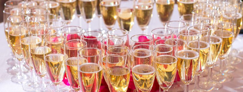 champagne glasses for toasting wedding speeches